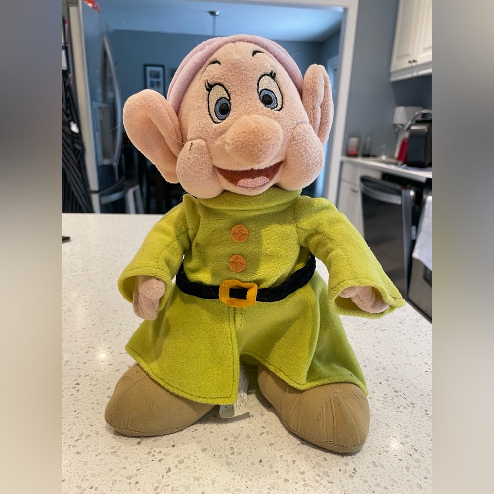 🎉HP🎉 Vintage Disney Store Dopey